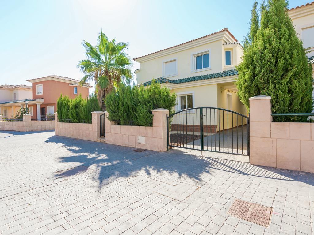 Belvilla By Oyo Villa Mosa Claire Banos y Mendigo 外观 照片
